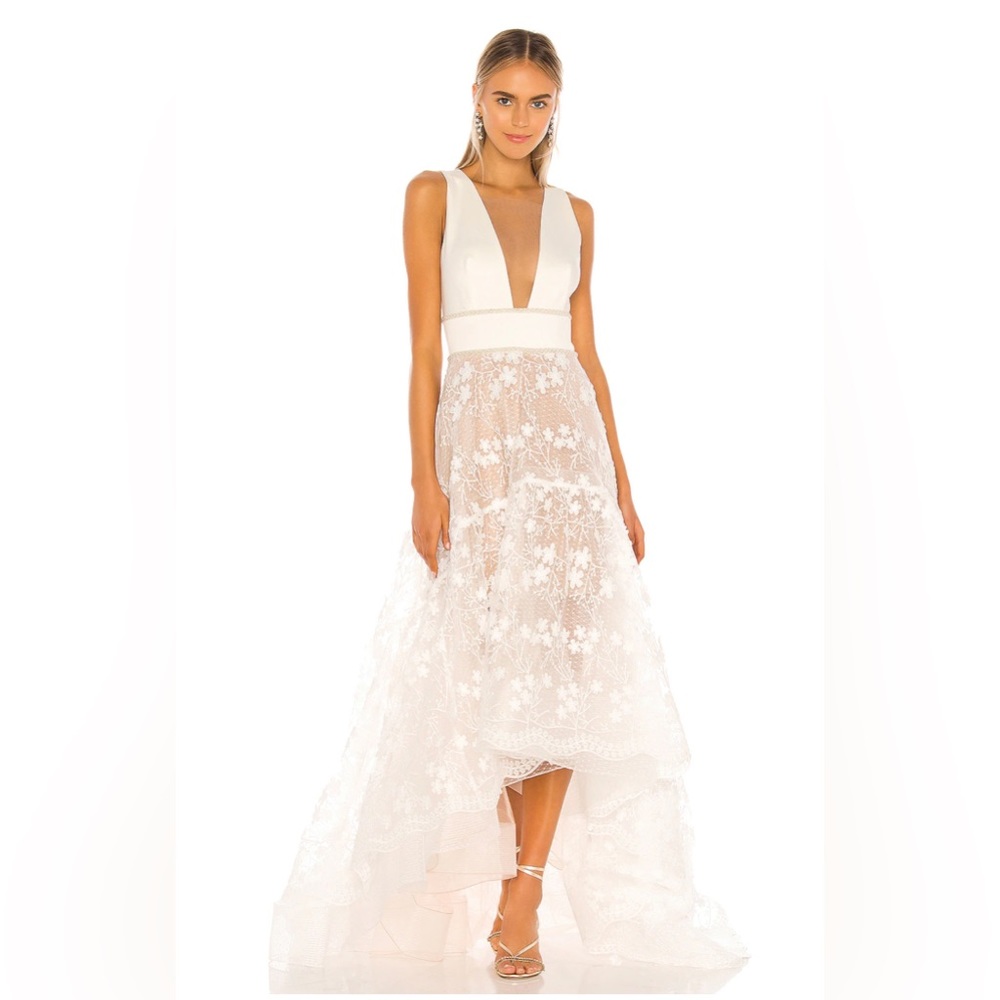 Fiona Bridal Gown in White
Bronx and Banco